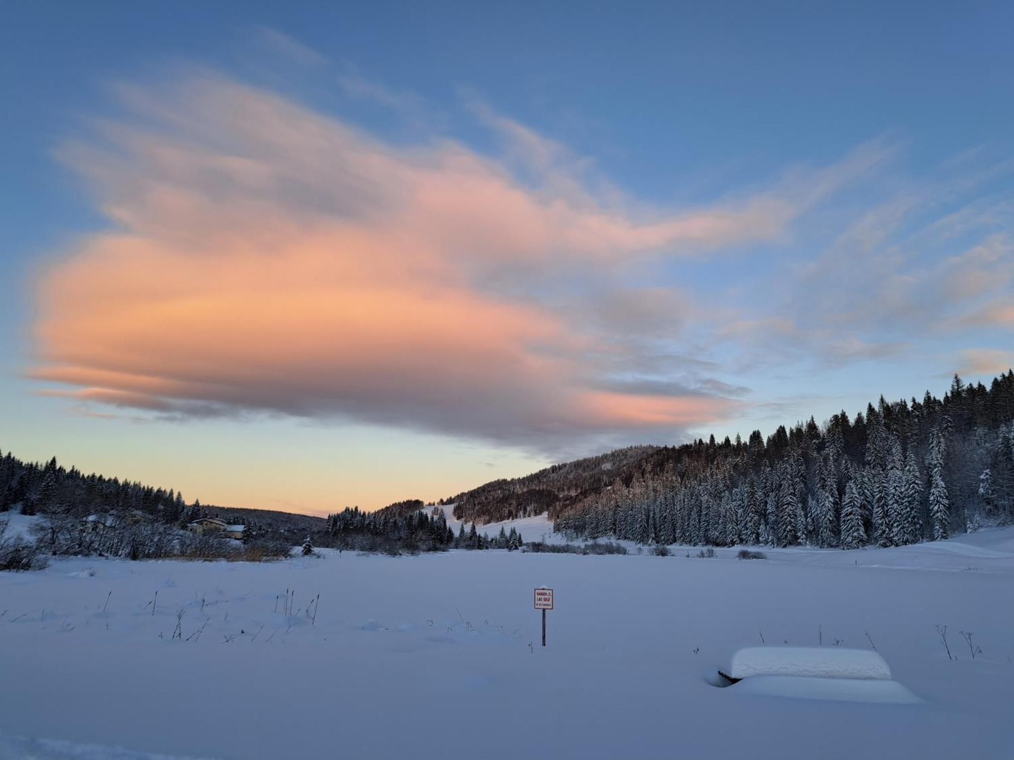 Au Coeur Du Lapidaire Septmoncel-Les-Molunes Eksteriør bilde
