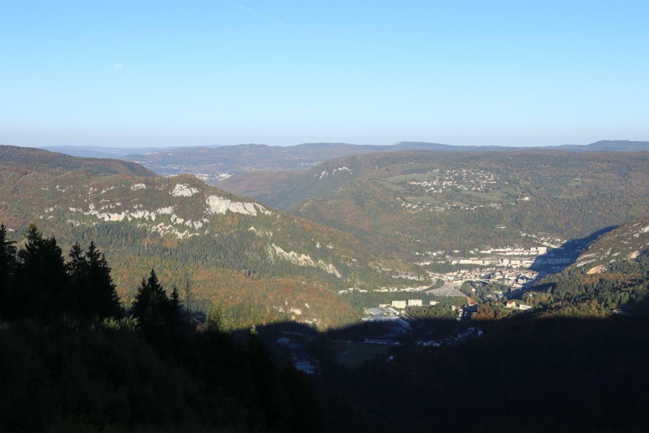 Au Coeur Du Lapidaire Septmoncel-Les-Molunes Eksteriør bilde