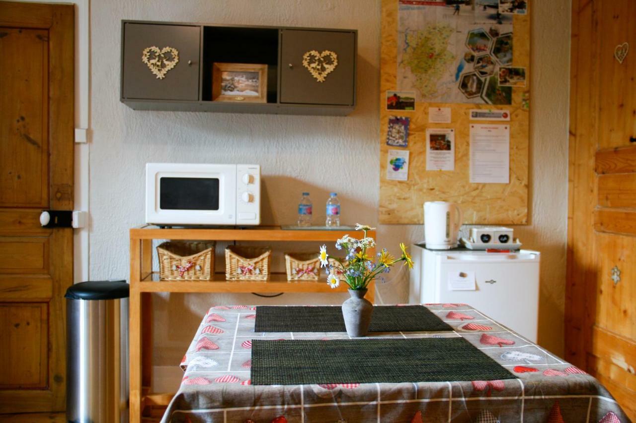 Au Coeur Du Lapidaire Septmoncel-Les-Molunes Eksteriør bilde